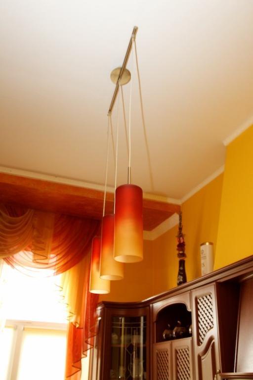 Gostynniy Dvir Hostel Ternopil Bagian luar foto