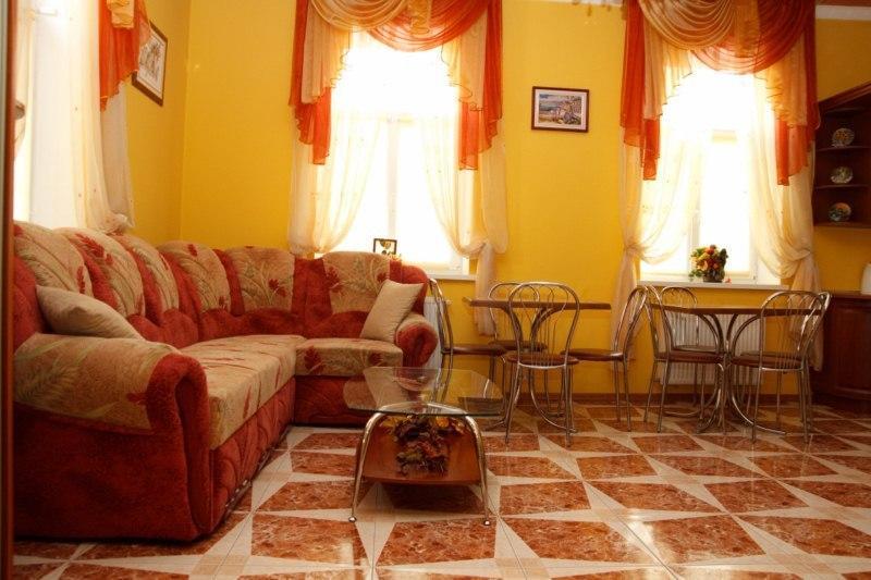 Gostynniy Dvir Hostel Ternopil Bagian luar foto